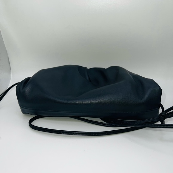 Sold-Bottega Veneta Mini Pouch - Picture 4 of 7